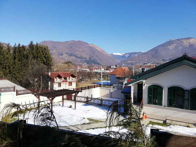 Dreistöckiges Haus in einem Bergparadies in Kolasin — photo 4